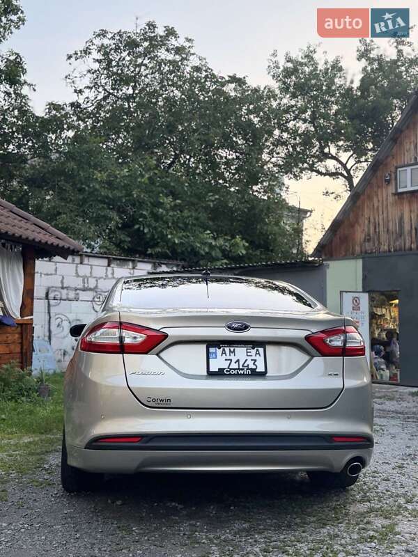 Седан Ford Fusion 2015 в Житомирі