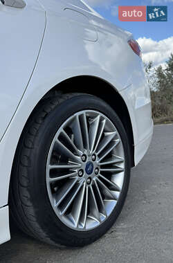 Седан Ford Fusion 2012 в Арцизе