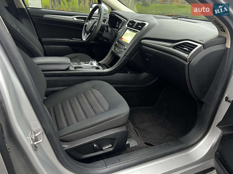 Седан Ford Fusion 2018 в Дніпрі фото 29 Седан Ford Fusion 2018 в Дніпрі