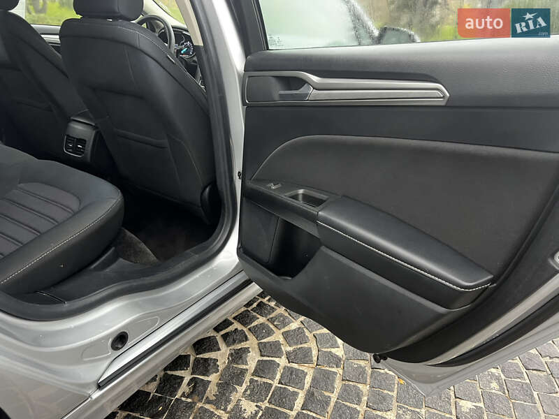 Седан Ford Fusion 2018 в Дніпрі фото 30 Седан Ford Fusion 2018 в Дніпрі