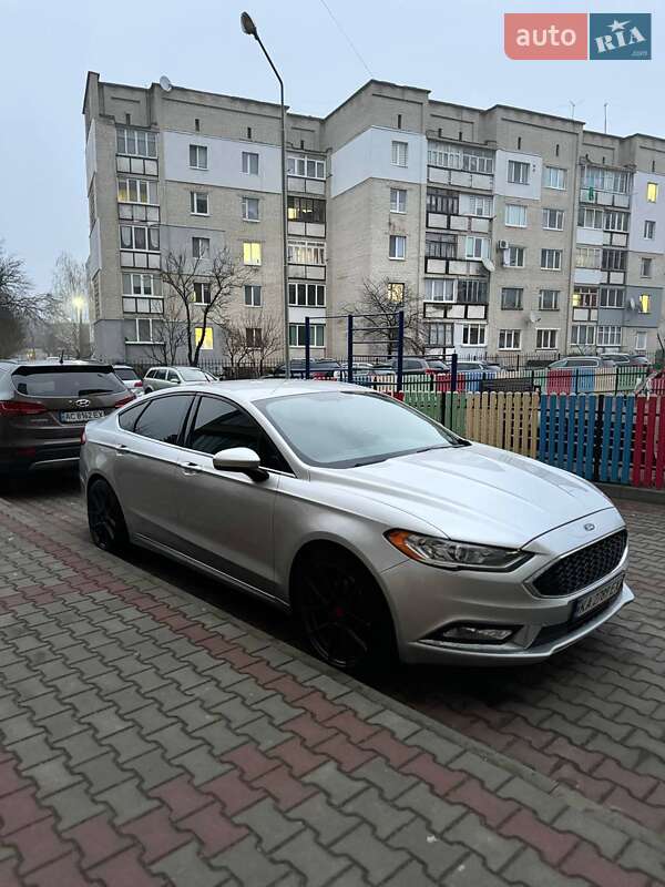 Седан Ford Fusion 2017 в Киеве фото 2 Седан Ford Fusion 2017 в Киеве