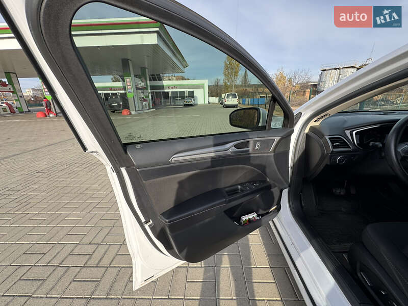 Седан Ford Fusion 2019 в Житомире