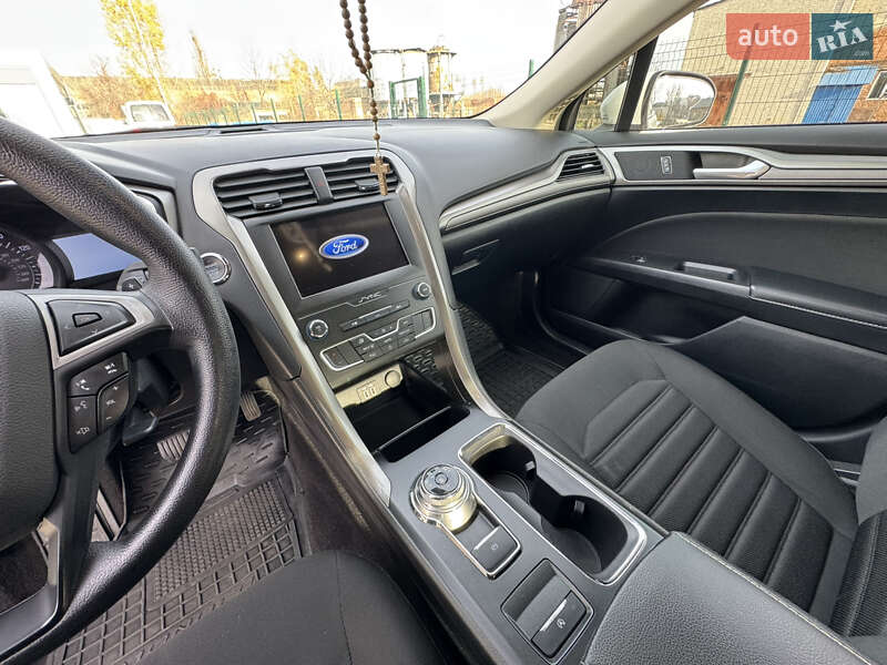 Седан Ford Fusion 2019 в Житомире