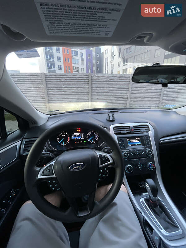 Седан Ford Fusion 2015 в Софіївській Борщагівці