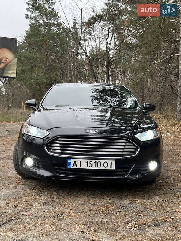 Седан Ford Fusion 2015 в Обухові