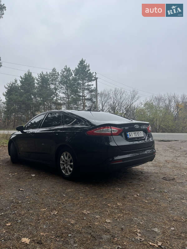 Седан Ford Fusion 2015 в Обухові