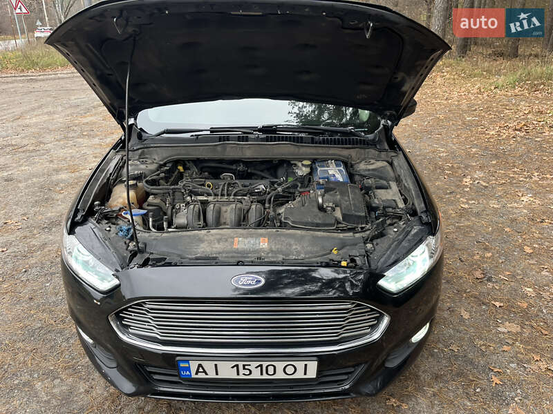 Седан Ford Fusion 2015 в Обухові