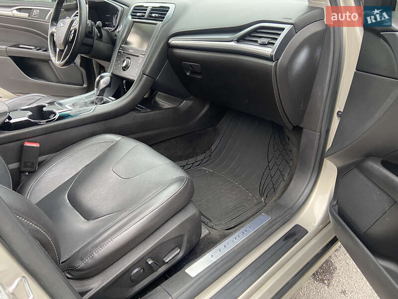 Седан Ford Fusion 2015 в Киеве фото 23 Седан Ford Fusion 2015 в Киеве
