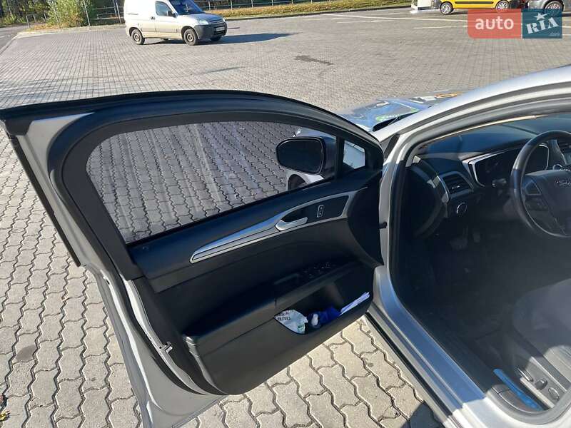 Седан Ford Fusion 2019 в Івано-Франківську