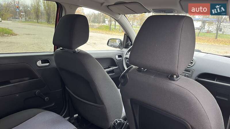 Хэтчбек Ford Fusion 2008 в Николаеве фото 11 Хэтчбек Ford Fusion 2008 в Николаеве