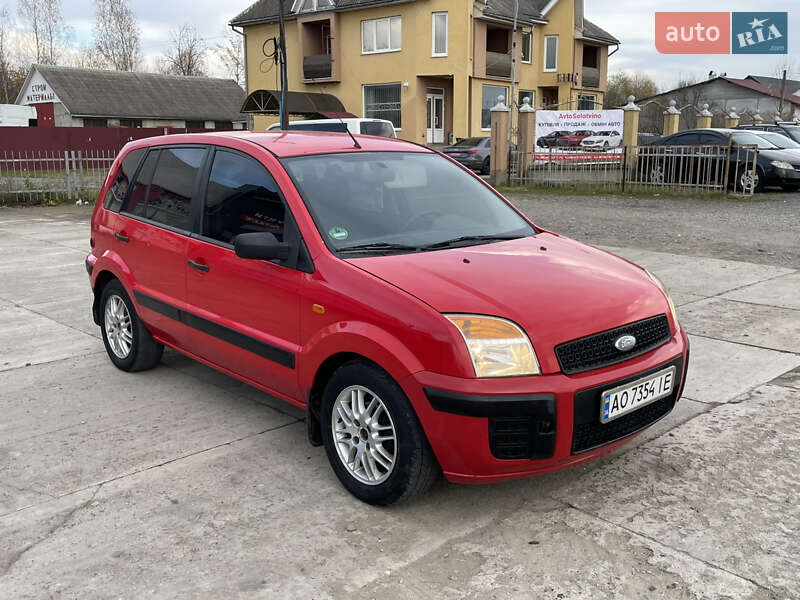 Хэтчбек Ford Fusion 2008 в Солотвине