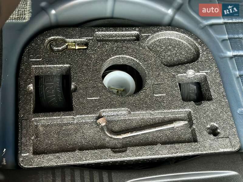 Хетчбек Ford Fusion 2005 в Володимирці