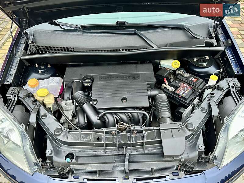 Хетчбек Ford Fusion 2005 в Володимирці