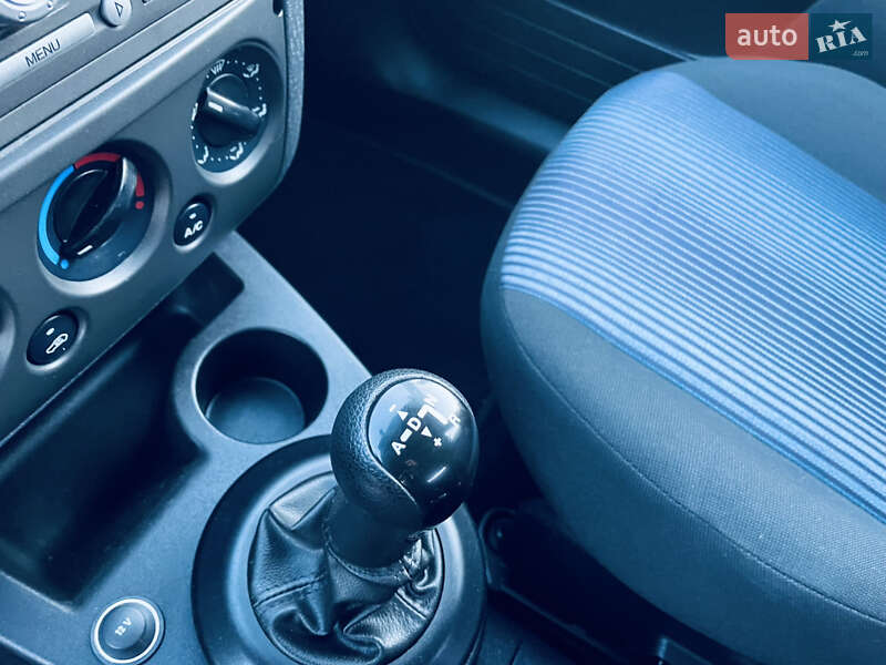 Хетчбек Ford Fusion 2007 в Мукачевому фото 6 Хетчбек Ford Fusion 2007 в Мукачевому