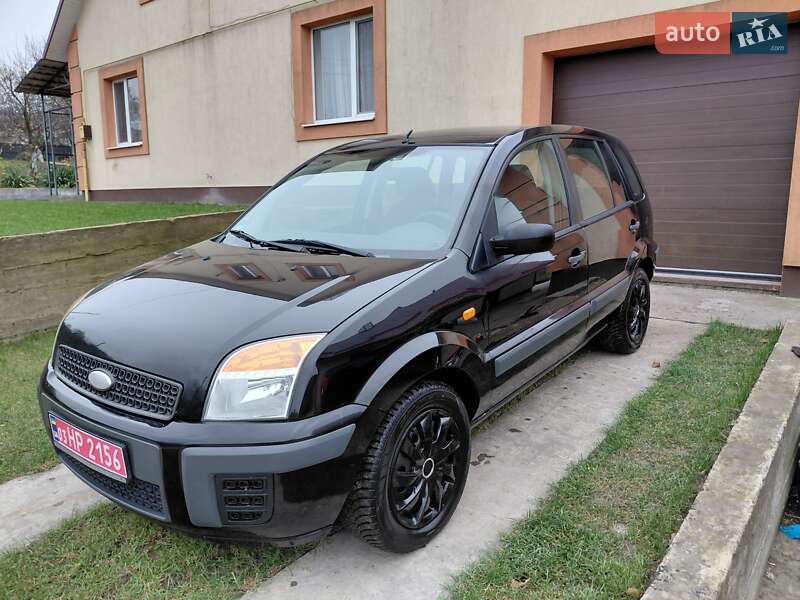 Хетчбек Ford Fusion 2006 в Рівному