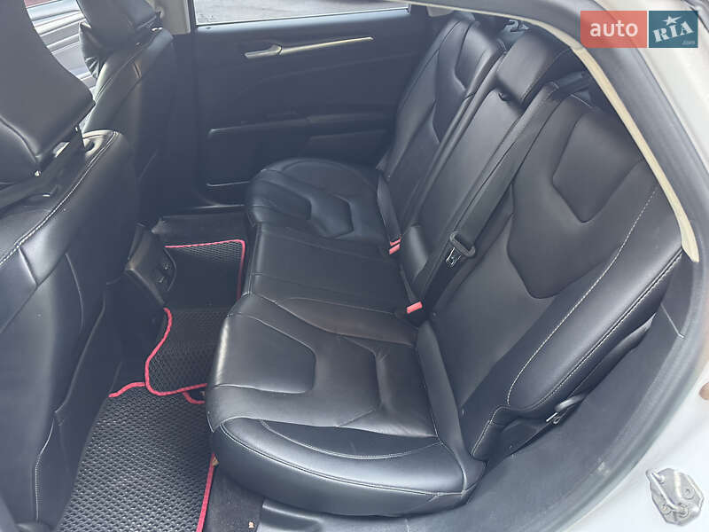Седан Ford Fusion 2016 в Киеве фото 13 Седан Ford Fusion 2016 в Киеве