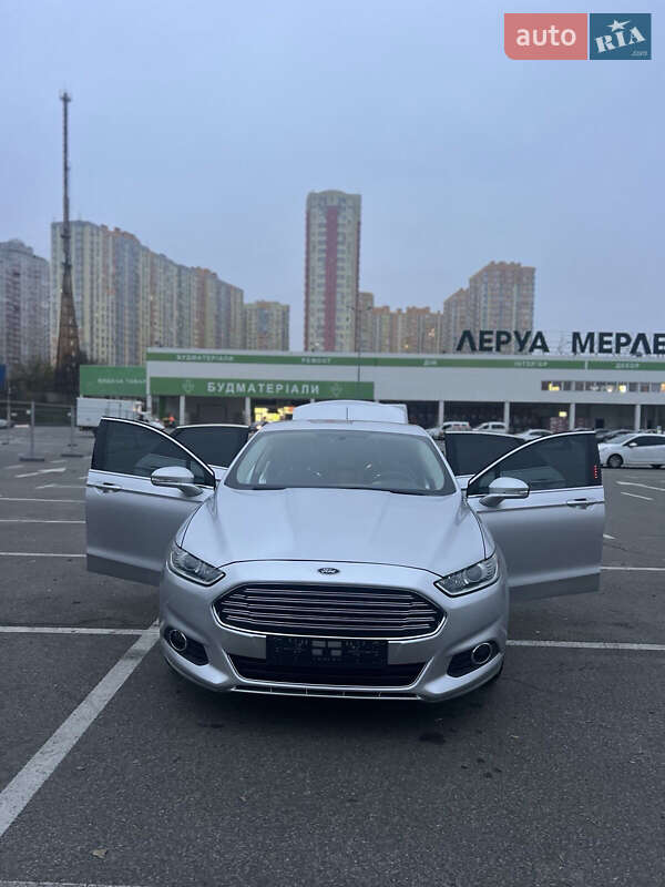 Седан Ford Fusion 2012 в Киеве фото 2 Седан Ford Fusion 2012 в Киеве