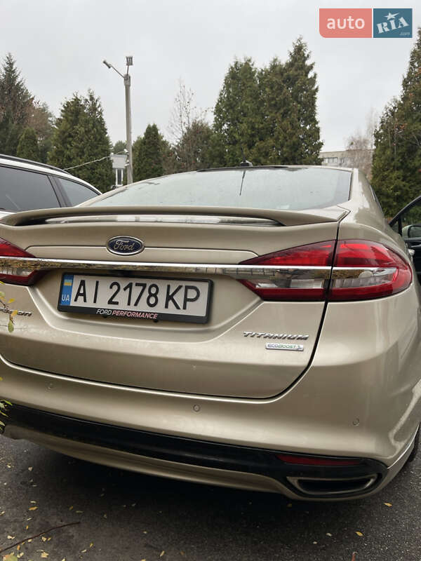 Седан Ford Fusion 2016 в Обухові