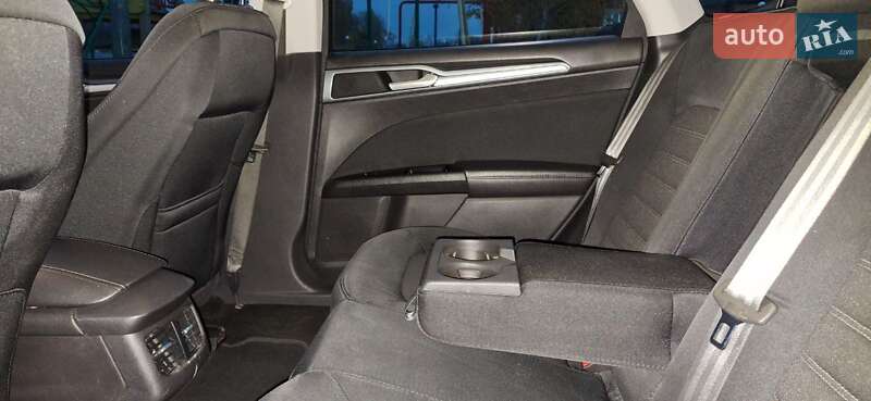 Седан Ford Fusion 2015 в Борисполі