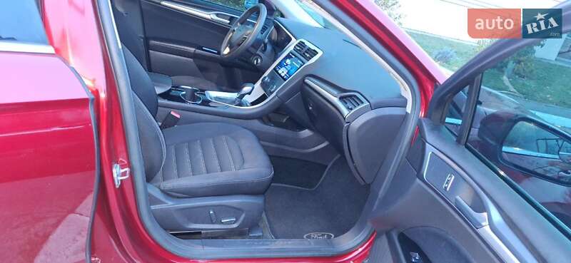 Седан Ford Fusion 2015 в Борисполі