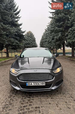 Седан Ford Fusion 2015 в Киеве
