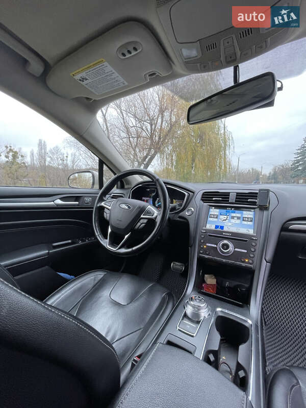 Седан Ford Fusion 2016 в Обухові