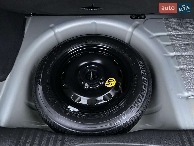 Хэтчбек Ford Fusion 2005 в Косове