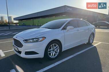 Седан Ford Fusion 2015 в Києві