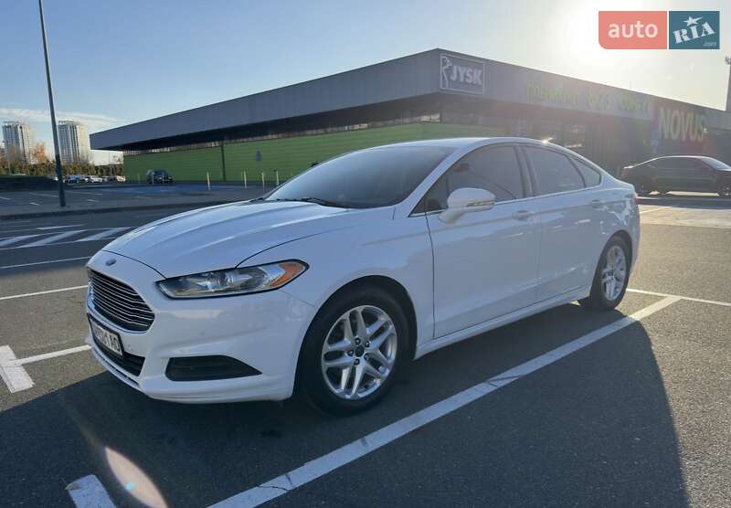 Ford Fusion 2015