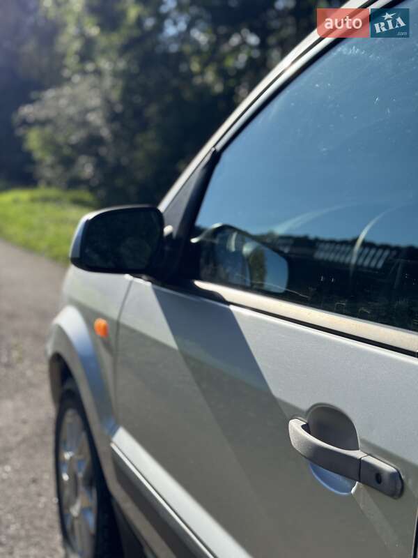 Хетчбек Ford Fusion 2008 в Східниці