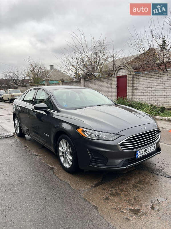 Седан Ford Fusion 2018 в Харкові