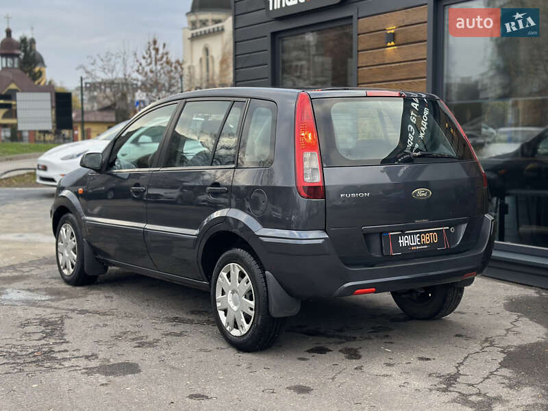 Хэтчбек Ford Fusion 2010 в Шептицькому