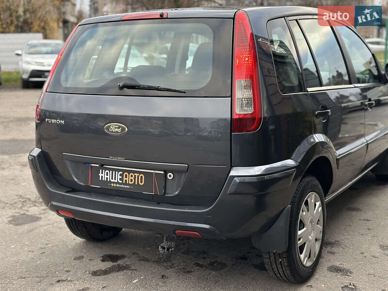 Хэтчбек Ford Fusion 2010 в Шептицькому