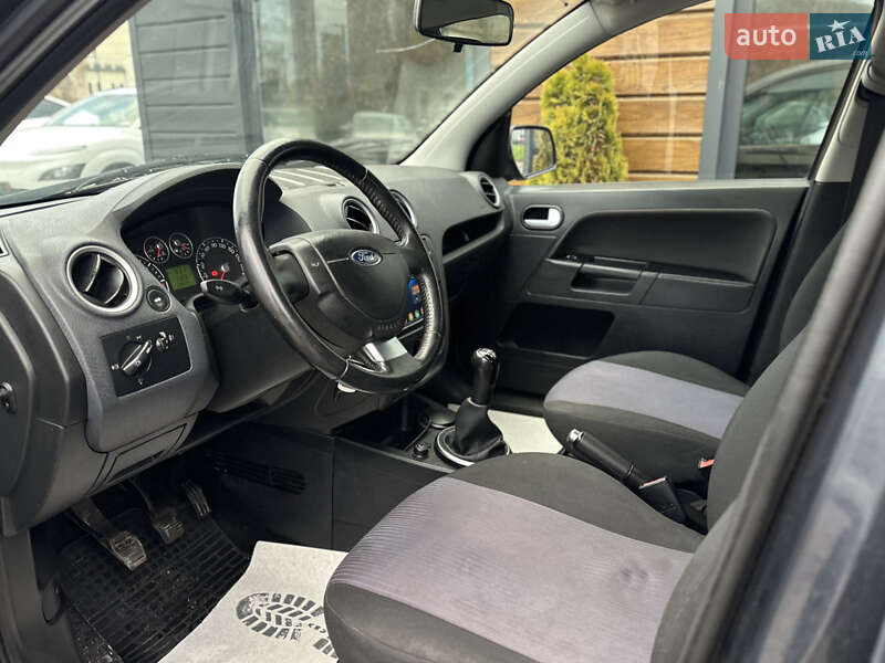 Хэтчбек Ford Fusion 2010 в Шептицькому