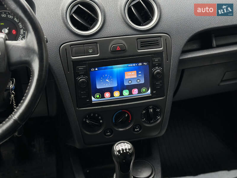 Хэтчбек Ford Fusion 2010 в Шептицькому