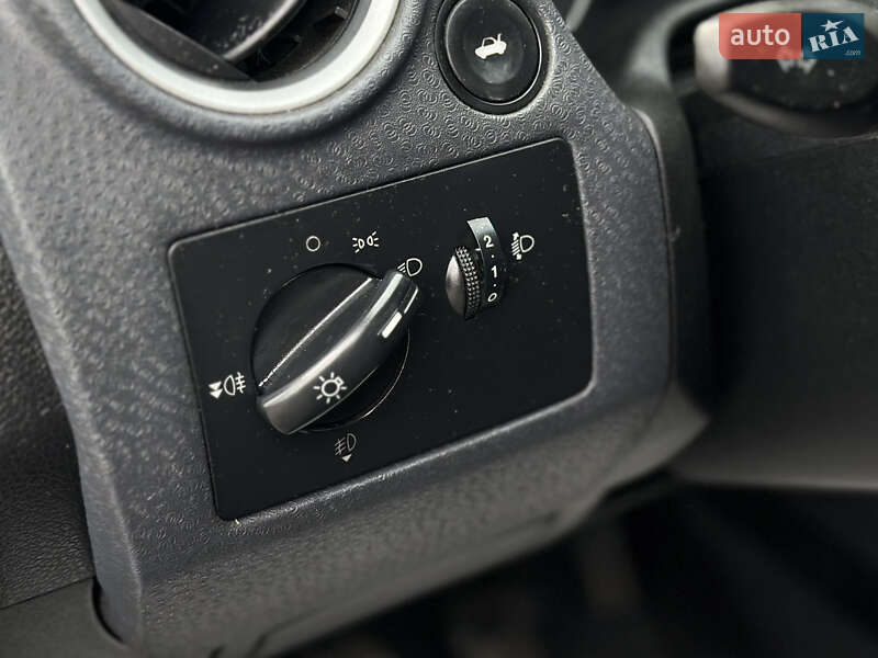 Хэтчбек Ford Fusion 2010 в Шептицькому