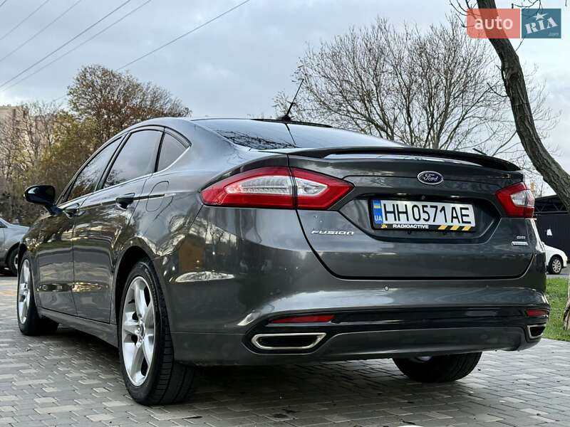 Седан Ford Fusion 2014 в Одесі