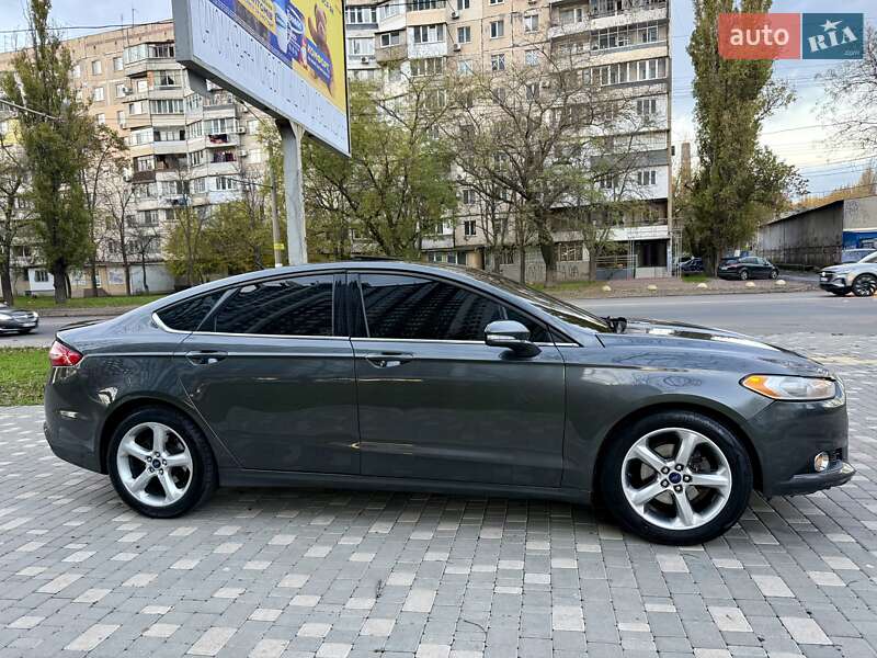 Седан Ford Fusion 2014 в Одесі