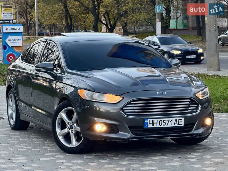 Седан Ford Fusion 2014 в Одесі