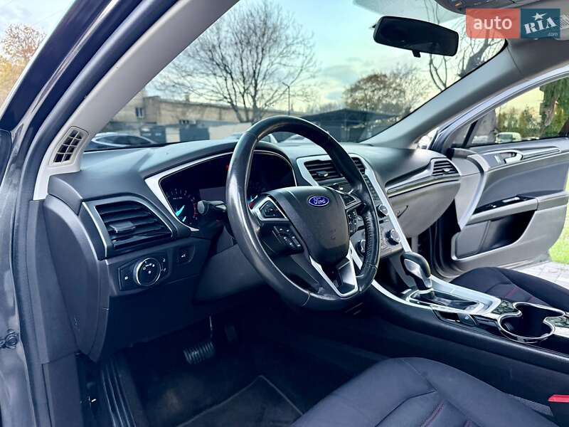 Седан Ford Fusion 2014 в Одесі