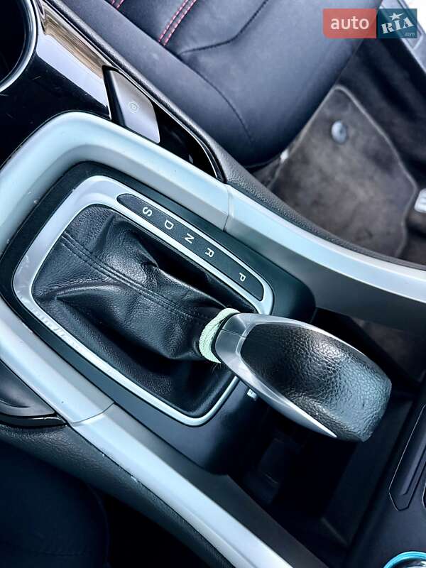 Седан Ford Fusion 2014 в Одесі