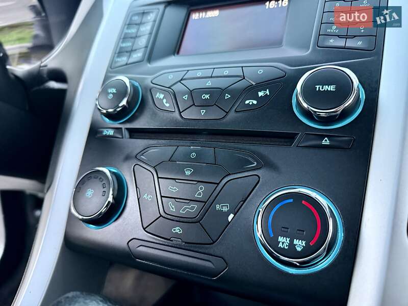 Седан Ford Fusion 2014 в Одесі