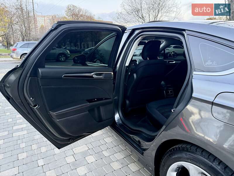 Седан Ford Fusion 2014 в Одесі