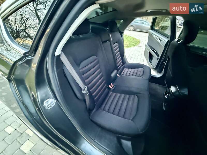 Седан Ford Fusion 2014 в Одесі