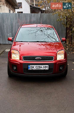 Хетчбек Ford Fusion 2006 в Рівному