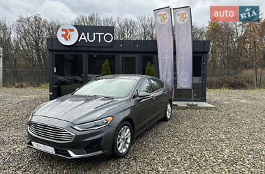 Седан Ford Fusion 2018 в Львові
