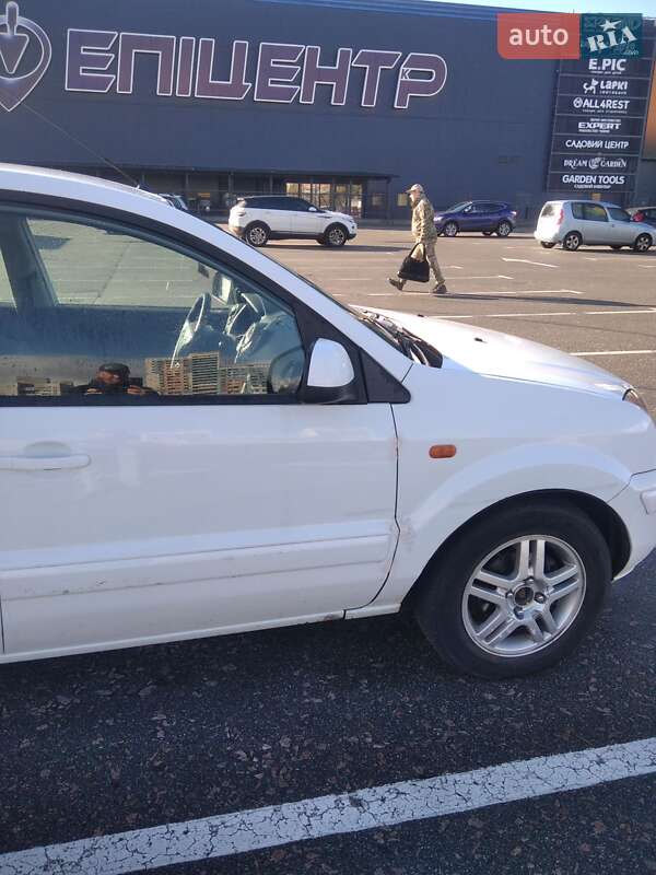 Хетчбек Ford Fusion 2011 в Києві