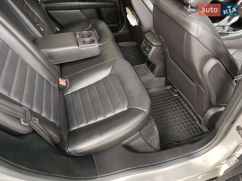 Седан Ford Fusion 2015 в Никополе