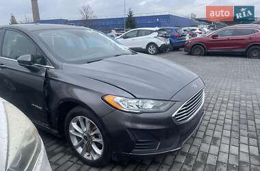 Седан Ford Fusion 2018 в Львове