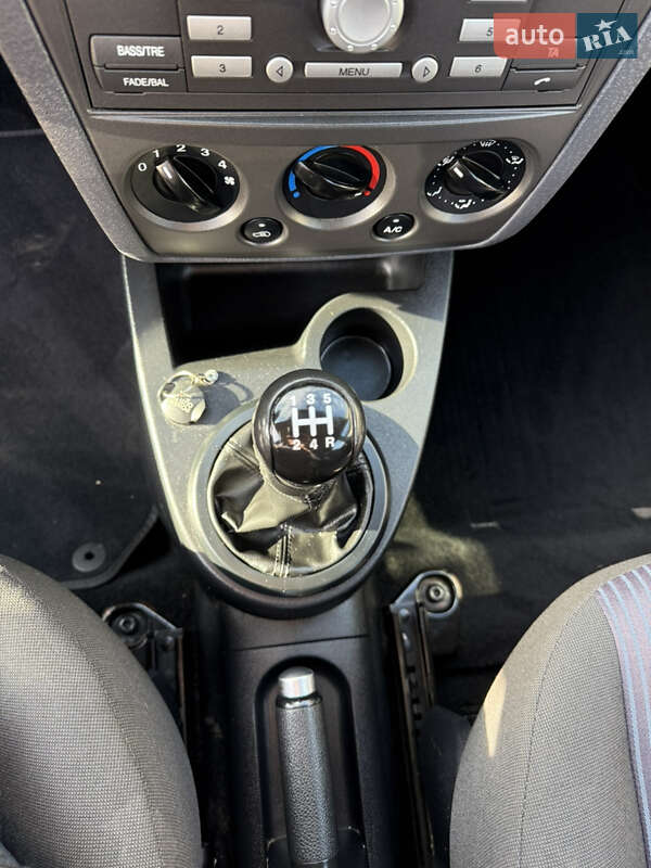 Хетчбек Ford Fusion 2007 в Луцьку фото 98 Хетчбек Ford Fusion 2007 в Луцьку